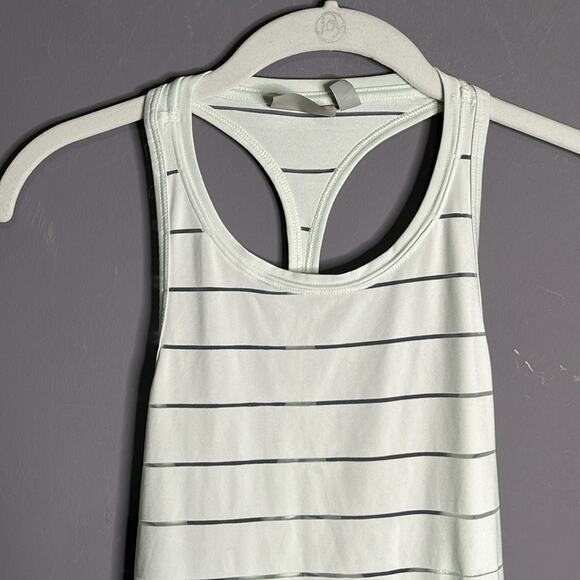 Athleta Light Green Racerback Active Lightweight Tank Size XXS - Picture 2 of 9